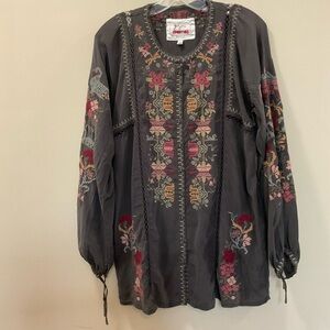 Johnny Was Biya Silk XS Gray Multicolored Embroidered Boho Button Front Blouse